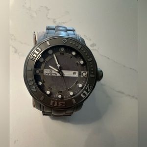 Invicta Pro Diver Master of the Oceans